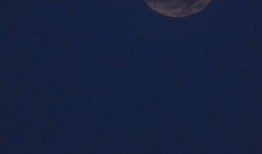 一轮明月在线观看,在线共赏中秋佳节的浪漫之夜