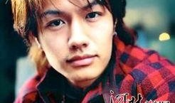 最新爆料男明星吸毒